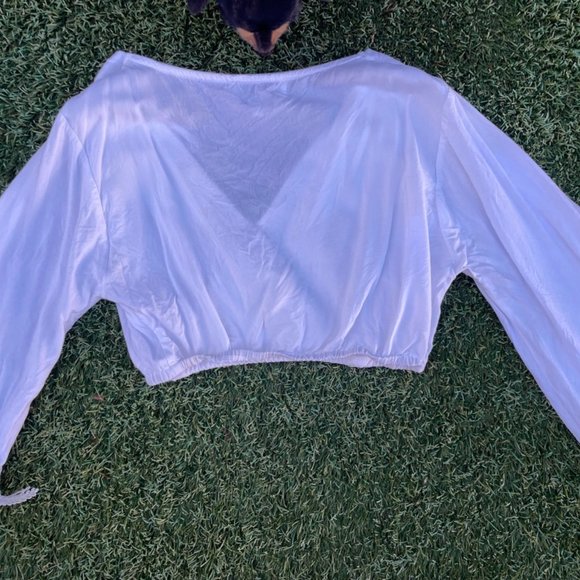 SOLD Fringe Sleeve White Crop Top Size S - Picture 5 of 5